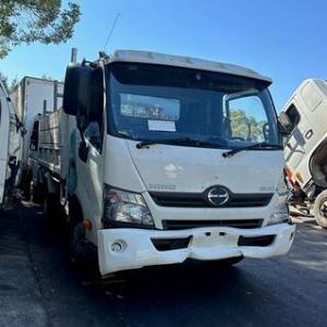 Hino 300 617 Tipper XZU-700R NO4C-UT Engine - Wrecking V3929