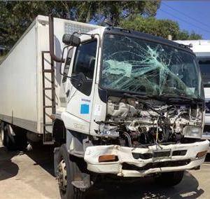 Isuzu FVL 1400 FVL-23 6SD1-TC Engine - Wrecking V4013
