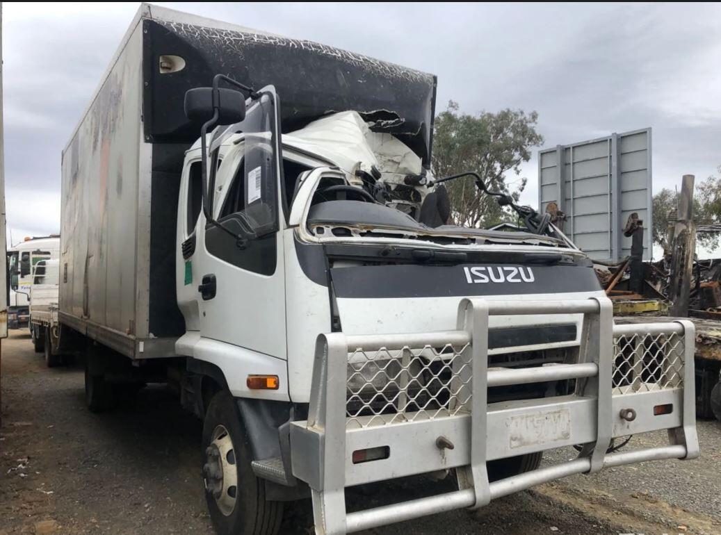 Isuzu FRR 550S FRR-34 Sitec 255 6HK1-TCS Engine - Wrecking V3872