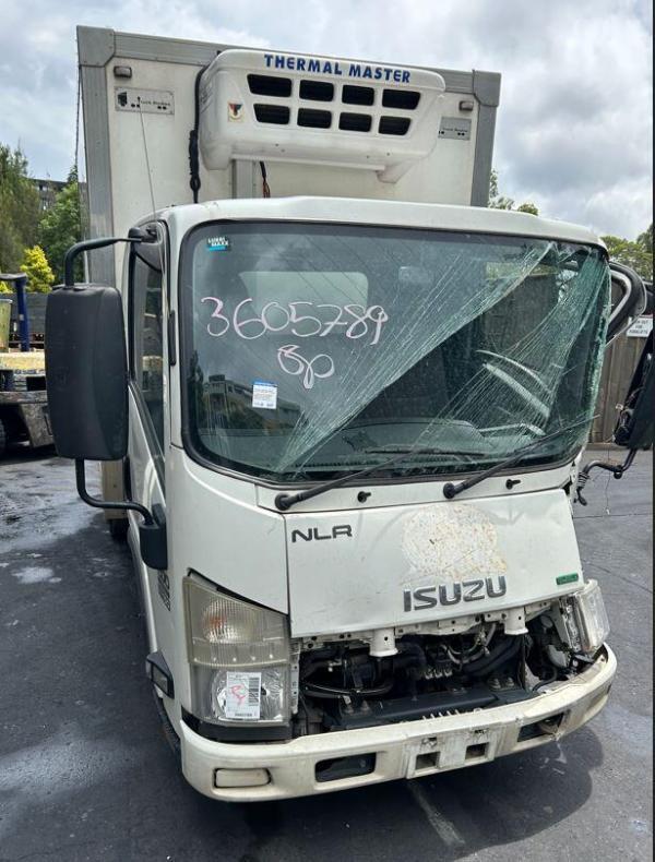 Isuzu NLR 200 NLR-85 4JJ1-TCS Engine - Wrecking V3902