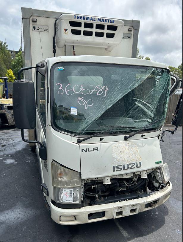 Isuzu NLR 200 NLR-85 4JJ1-TCS Engine - Wrecking V3902
