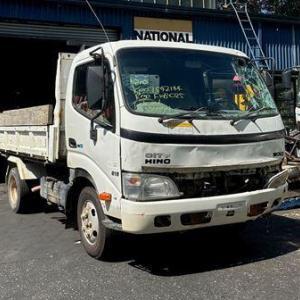 Hino 300 616 Tipper XZU-407R NO4C-TV Engine - Wrecking V3946