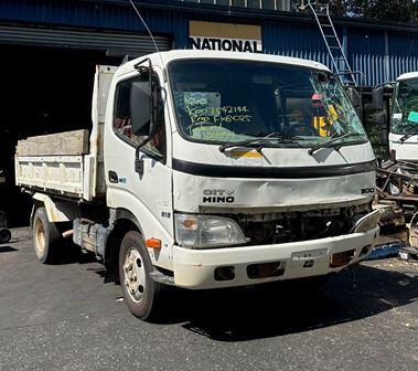 Hino 300 616 Tipper XZU-407R NO4C-TV Engine - Wrecking V3946