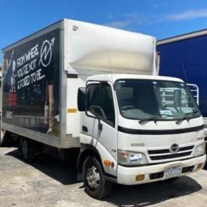 Hino 300 716 XZU-417R NO4C-TV Engine - Wrecking V3961