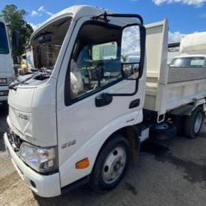 Hino 300 616 Tipper XZU-605R NO4C-WL Engine - Wrecking V3985