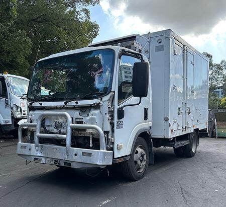 Isuzu NPR 300 NPR-75 4HK1-TCN Engine - Wrecking V3991