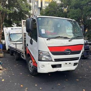 Hino 300 616 XZU-710R NO4C-US - Wrecking V4001