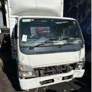 Mitsubishi Fuso Canter FE84P 4D34-3AT3B Engine - Wrecking V4069