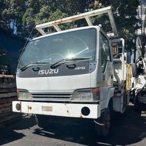 Isuzu NPS 300 4WD NPS-70 4HE1-XN - Wrecking V4083