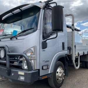 Isuzu NPR-75 2015 V4146