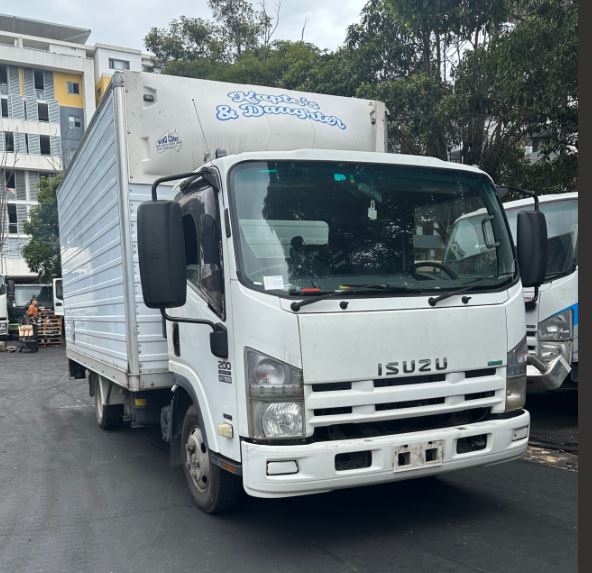 Isuzu NPR 200 V4162