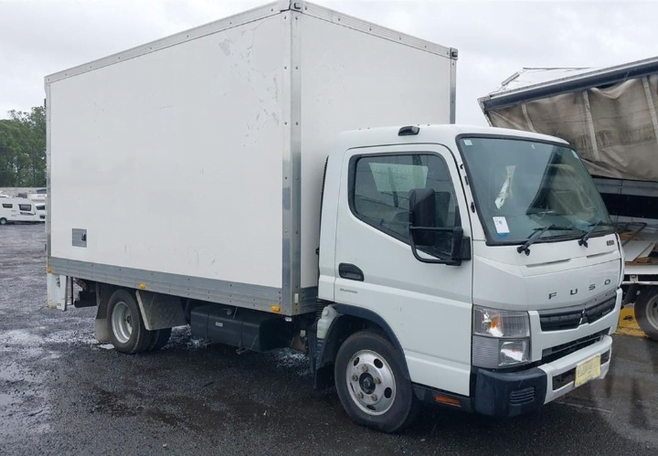 Fuso Canter FEB21 V4170