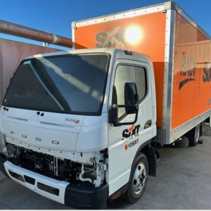 Fuso Canter FEB21 V4180
