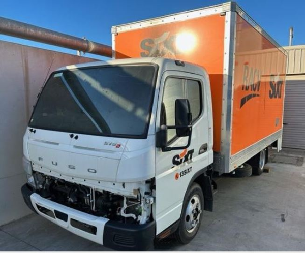 Fuso Canter FEB21 V4180