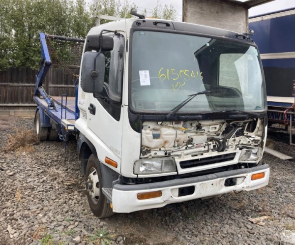 Isuzu FRR 550S Wrecking V4196