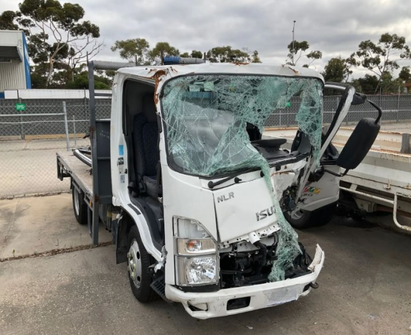 Isuzu NLR 150 V4209