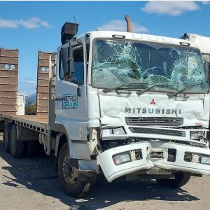 Mitsubishi Fuso FV51J V4215