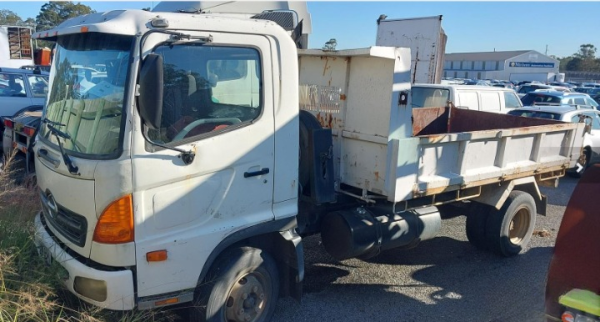 Hino FC FC4J V4216