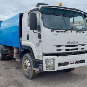 Isuzu FVD 1000 V4284