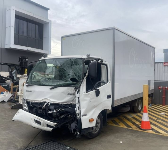 Hino 300 616 XZU-720R NO4C-WL Engine V4287
