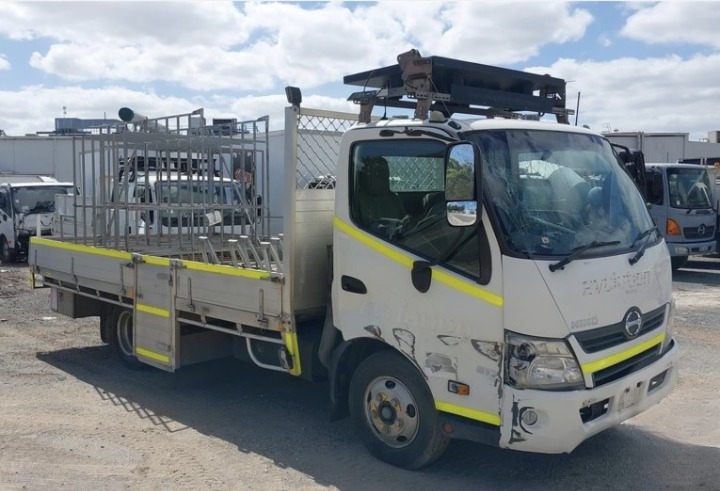 Wrecking Hino 617 V4365