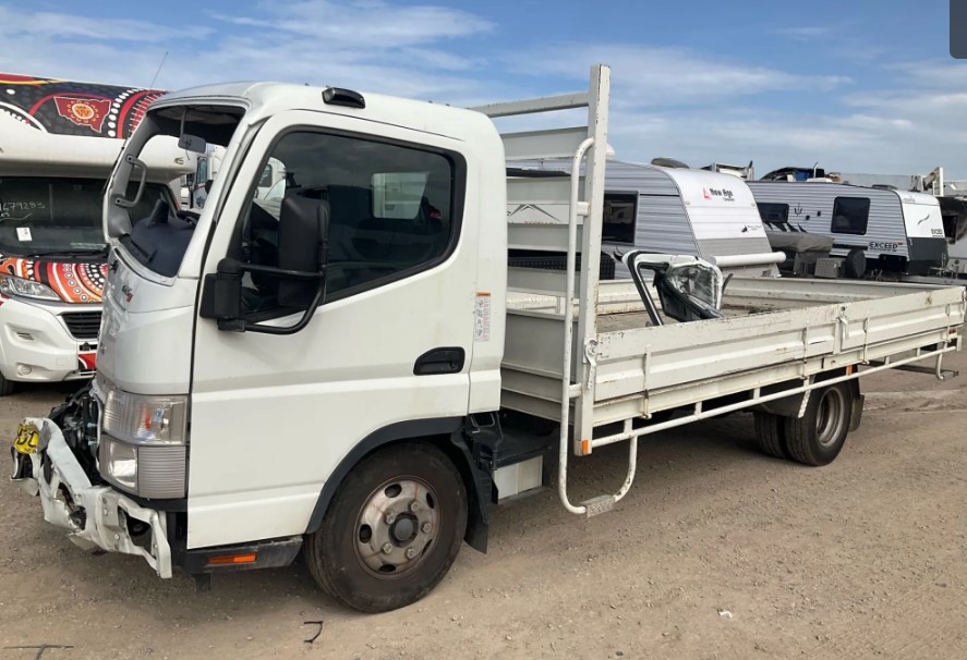 Wrecking Fuso 615 FEB51 V4376