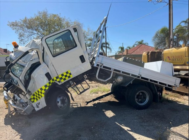 Isuzu NPS 75-155 V4395