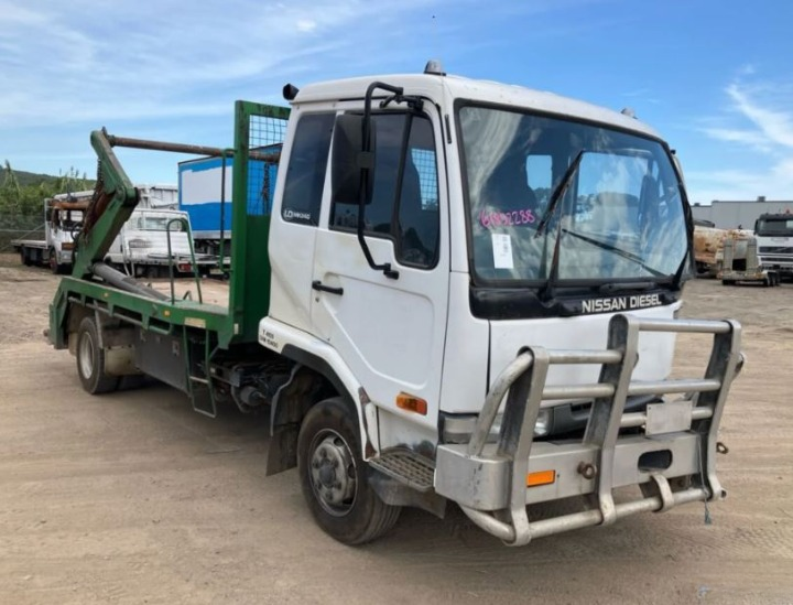 UD MK245 MKB215 FE6TB Engine - Wrecking V4398