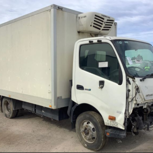 Hino 921 Fridge V4417