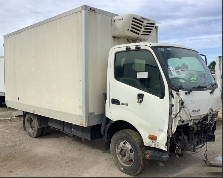 Hino 921 Fridge V4417