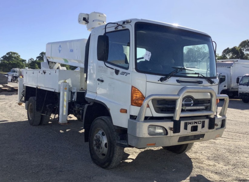 Hino GT1J 4X4 V4421