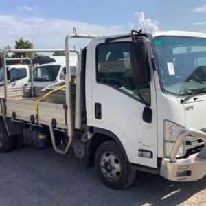 Isuzu NPR T-Top Wrecking V4425