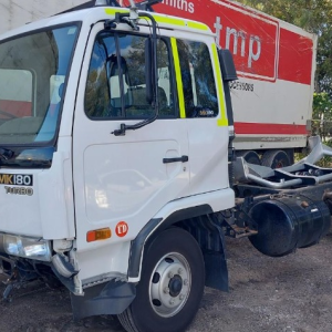 UD MK180 Wrecking V4427