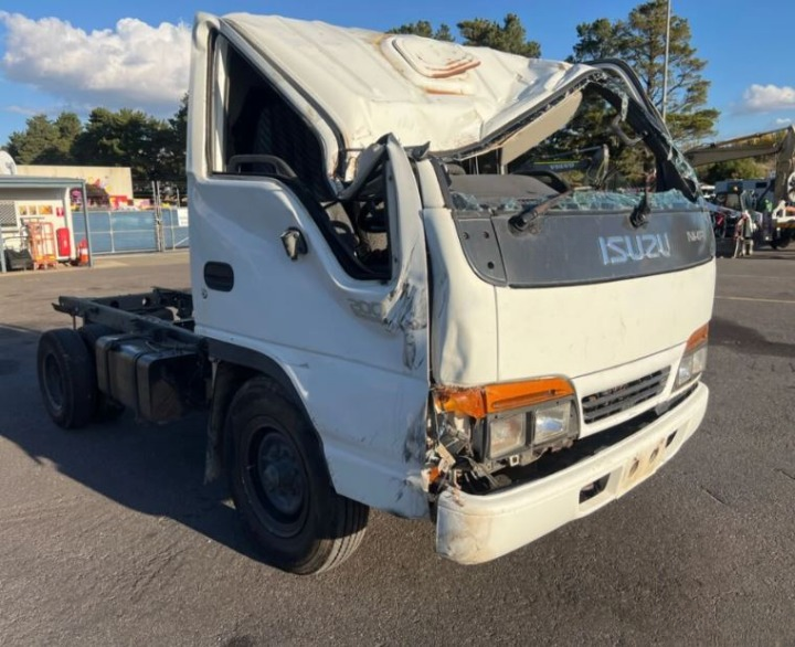 Isuzu NKR-66 V4434