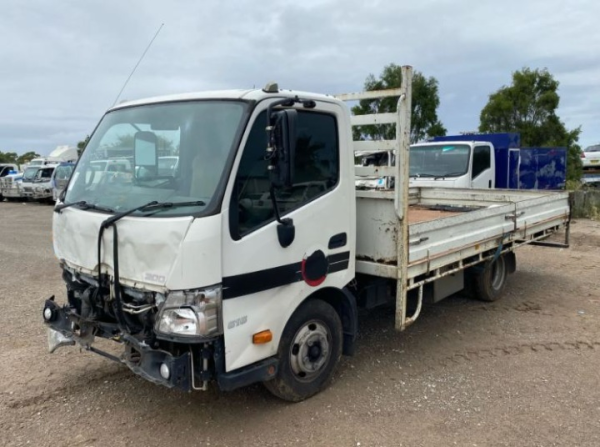 Hino 300 616 V4436