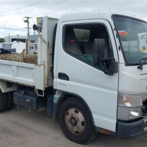 Canter FEA61 Tipper Wrecking V4438