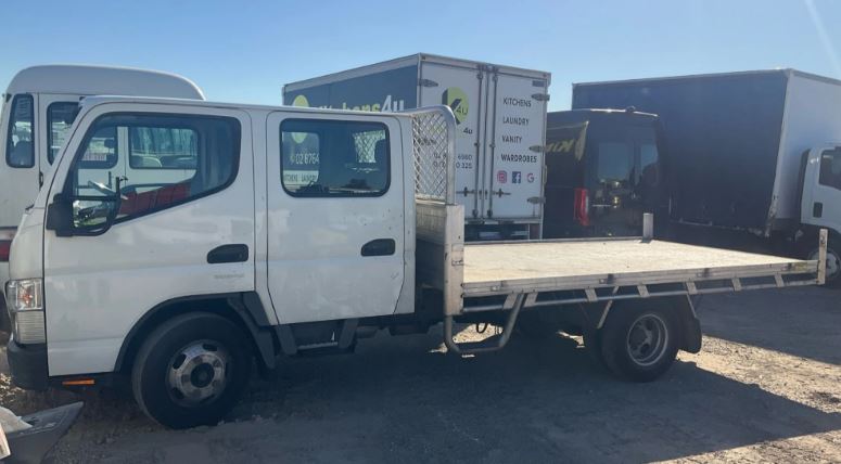 Fuso FEA21 Dual Cab V4474