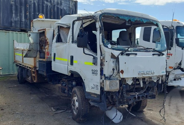 Isuzu FRR 600 V4546