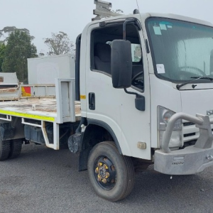 Isuzu NPS 300 4x4 V4547