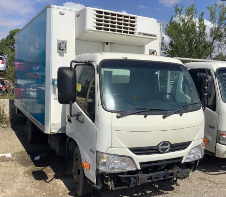 Hino 616 Fridge V4549