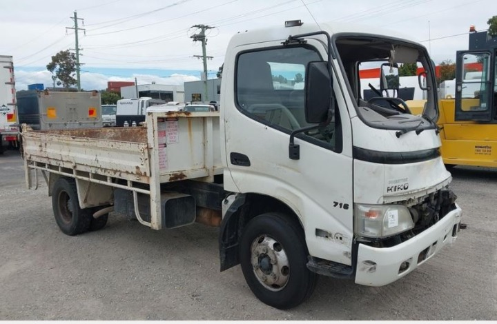 Hino 716 Tipper V4561