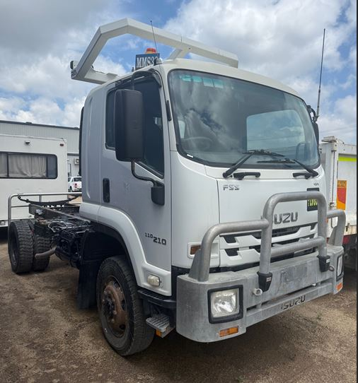 Isuzu FSS-90 4WD V4562