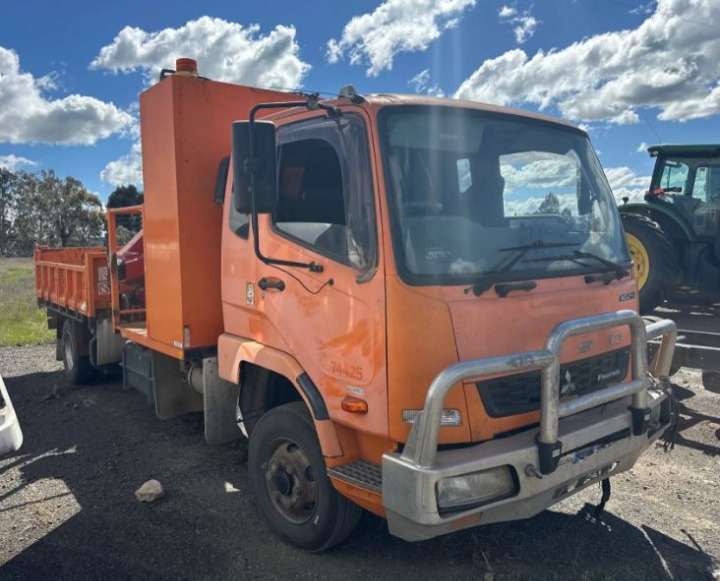 Mitsubishi Fuso Fighter 1024 FK FK61F 6M60-9AT1 Engine - Wrecking V4572