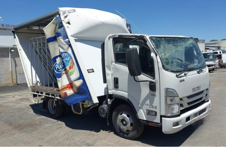 Isuzu NPR 45 155 V4576