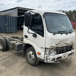 Hino 300 616 V4582
