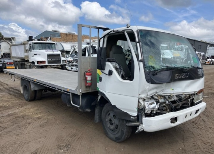 Isuzu NPR 250 4HG1-T V4592