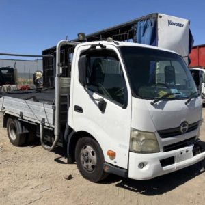 Hino 616 616 Auto V4640