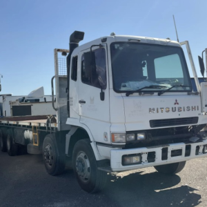Wrecking Mitsubishi FS527 8x4 V4679