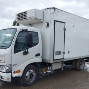Hino 616 Fridge V4698