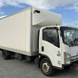 Isuzu NQR-75 V4749